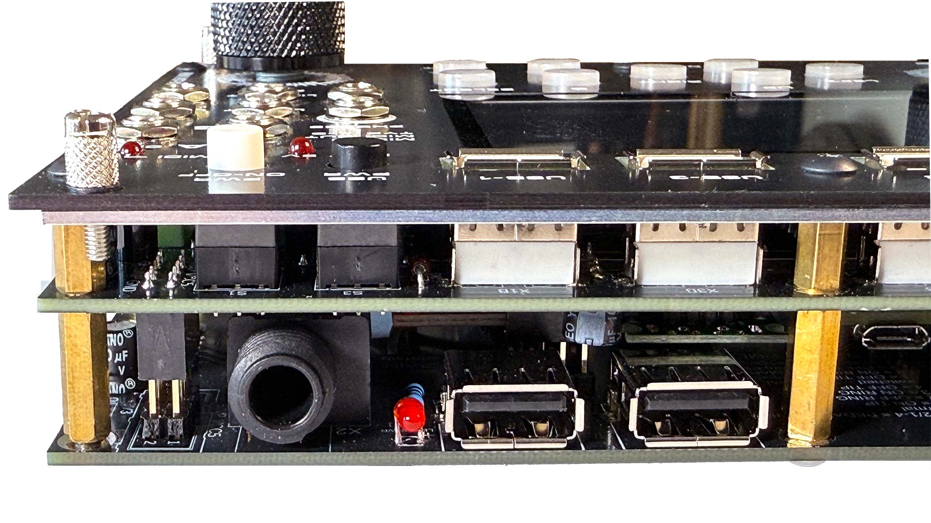 Navipanel-8TE-Frontpanel-Pedal-USB-A-Host_7759