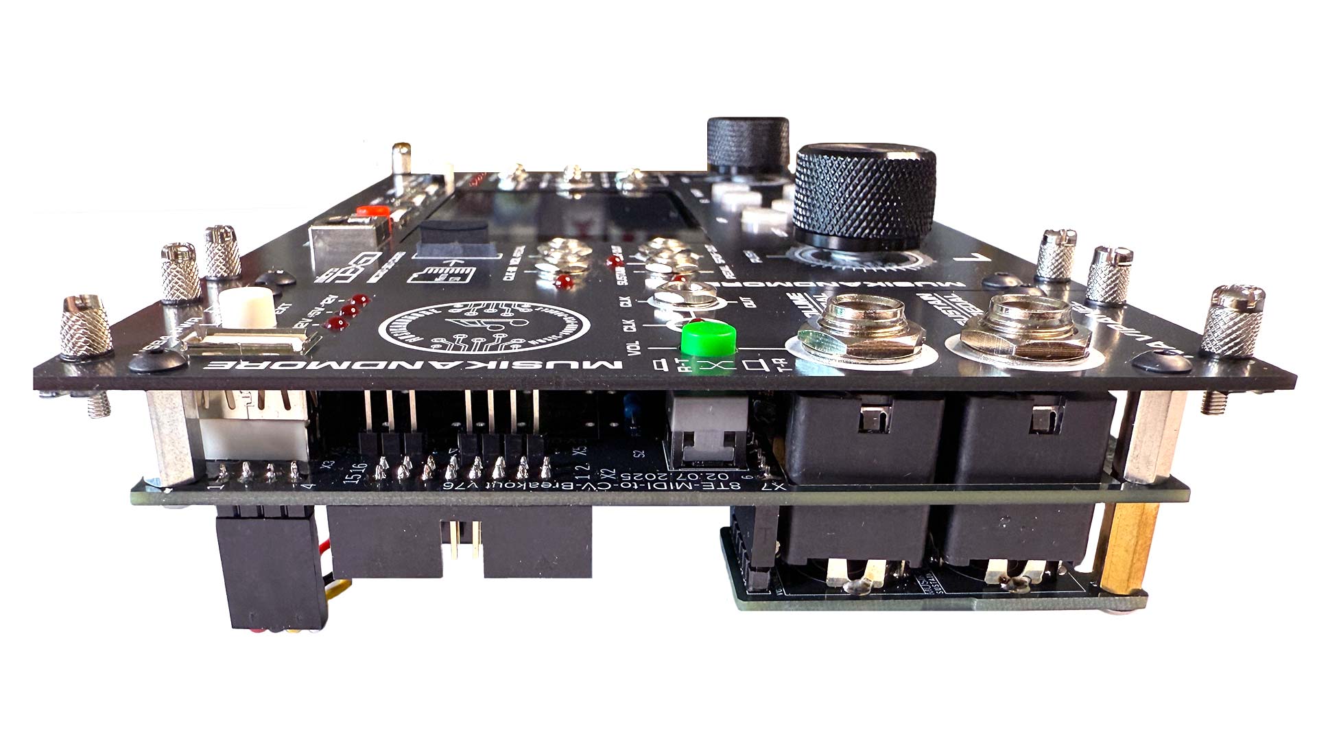 Navipanel-8TE-Frontpanel-Pedal-USB-left_7762